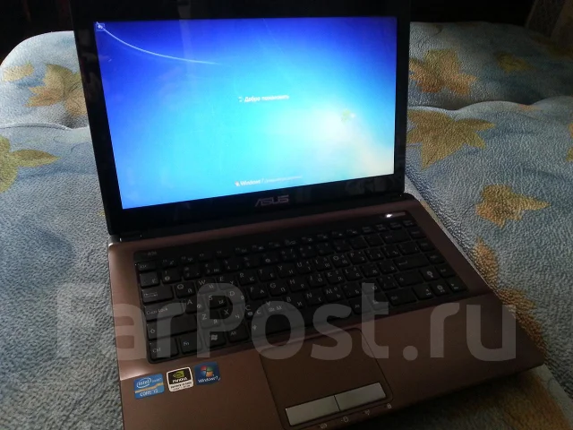ASUS K43SJ. 2,3����, ��� 4 ��, ���� 500���, WiFi: 1, Bluetooth: 1, ����������� �� 2��. ����