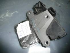 Замок крышки багажника. Ford Focus