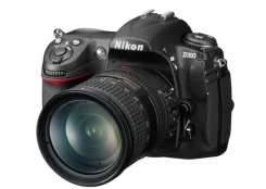 Nikon D300 Body. 10 - 14.9 ��