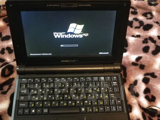 Roverbook NEO U801. 500����, ��� 512 ��, WiFi: 1, ����������� �� 3��. ����