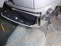 Бардачок. Toyota Ipsum, 26