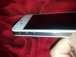 Apple iPhone 4 8Gb ����