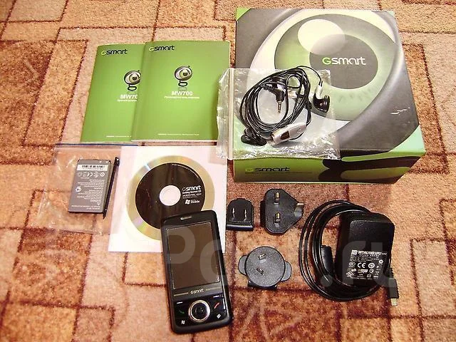 GIGABYTE GSmart MW700. �/� ����