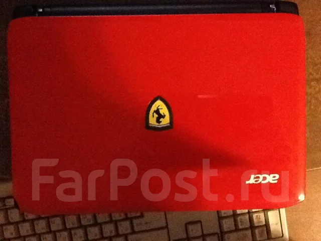 Acer Ferrari One 200-313g25n. 2,4����, ��� 4 ��, ���� 250���, WiFi: 1, Bluetooth: 1, ����������� �� 2��. ����