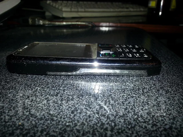 Nokia E71. ����� ����