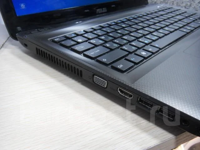ASUS K52F. 2,2����, ��� 4 ��, ���� 320���, WiFi: 1, ����������� �� 2��. ����