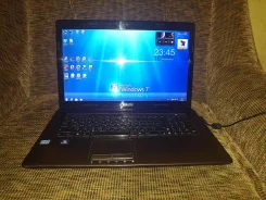 ASUS K73E. 2,3����, ��� 4 ��, ���� 750���, WiFi, Bluetooth, ����������� �� 4��.