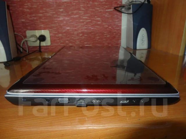 Samsung R730. 2,4����, ��� 4 ��, ���� 500���, WiFi: 1, Bluetooth: 1 ����