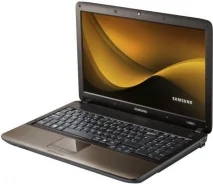 Samsung R540. 15.6", 2,5����, ��� 4 ��, ���� 500���, WiFi: 1, Bluetooth: 1, ����������� �� 1��. ����