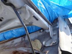 Крепление капота. Nissan Elgrand, 50