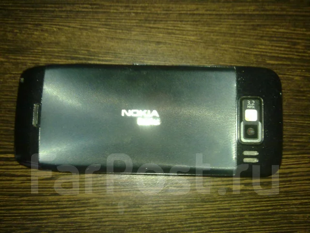 Nokia E52 ����
