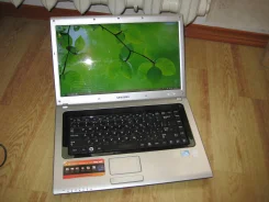 Samsung R520. 2,1����, ��� 4 ��, ���� 250���, WiFi: 1, Bluetooth: 1, ����������� �� 3��. ����
