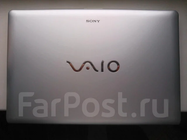 Sony VAIO VPC-EB4J1R. 2,5����, ��� 3072 ��, ���� 320���, WiFi: 1, Bluetooth: 1, ����������� �� 1��. ����