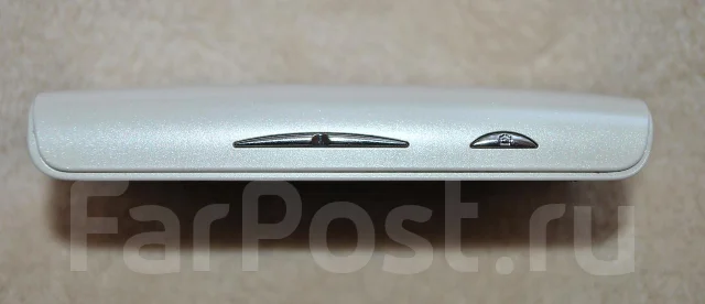 Sony Ericsson Xperia X8 ����