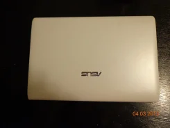ASUS Eee PC 1025CE. 1,8����, ��� 2048 ��, ���� 320���, WiFi, Bluetooth, ����������� �� 12��.
