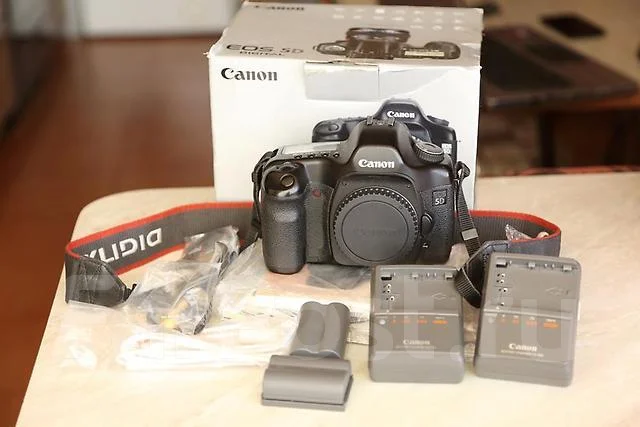 Canon EOS 5D Body. 10 - 14.9 �� ����