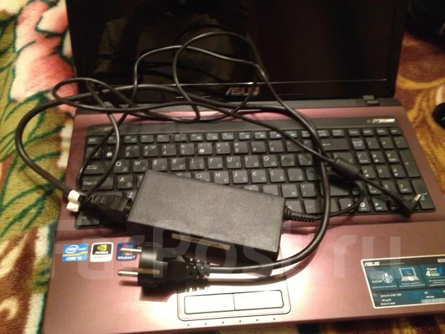 ASUS K53SC. 2,3����, ��� 4 ��, ���� 500���, WiFi: 1, Bluetooth: 1, ����������� �� 6��. ����