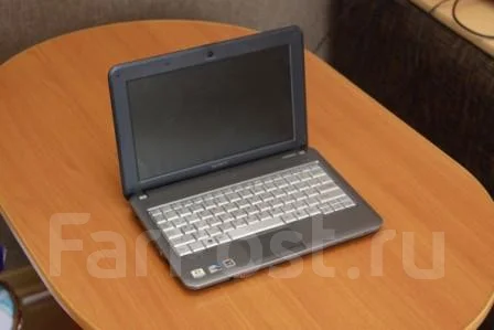Sony VAIO VPC-M13M1R. 1,8����, ��� 1024 ��, WiFi: 1, Bluetooth: 1 ����