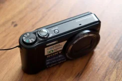 Sony Cyber-shot DSC-H55. 10 - 14.9 ��, ���: 10� ����