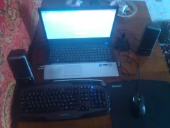Samsung 300E7Z. ��� 4 ��, ���� 4���, ����������� �� 12��.