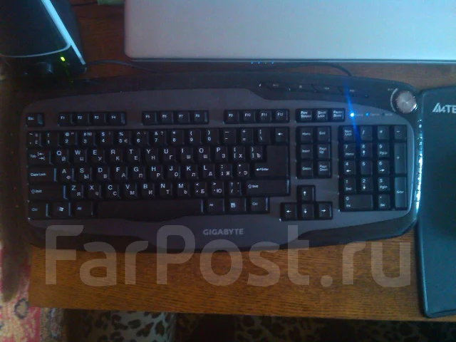 Samsung 300E7Z. ��� 4 ��, ���� 4���, ����������� �� 12��. ����
