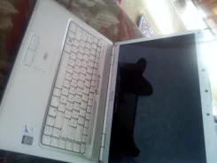 DELL Inspiron 1525. 2,4����, ��� 2048 ��, ���� 250���, WiFi, Bluetooth, ����������� �� 30��. ����