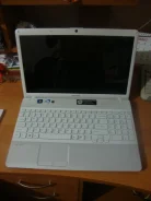 Sony VAIO VPC-EH2E1R. 15.5", ��� 4096 ��, ���� 284 ��, WiFi, Bluetooth