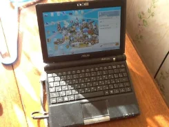 ASUS Eee PC 900HA. 900,0����, ��� 1024 ��, ���� 15���, WiFi, Bluetooth, ����������� �� 3��. ����