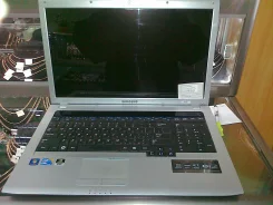 Samsung R730. 2,2����, ��� 4 ��, ���� 320���, WiFi, Bluetooth ����