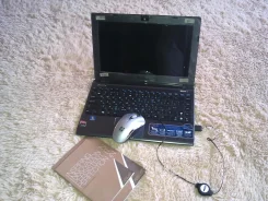 ASUS Eee PC 1225B. ��� 256 �� � ������, WiFi ����