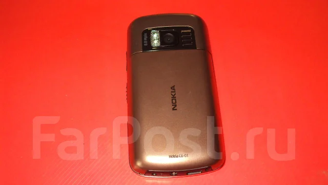 Nokia C6-01 ����