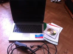 Roverbook VOYAGER V555. 1,8����, ��� 2048 ��, ���� 120���
