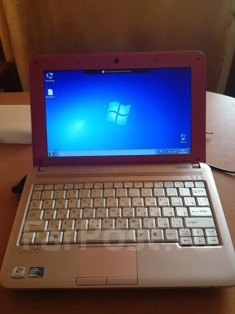 Sony VAIO VPC-M13M1R. 1,8����, ��� 1024 ��, ����������� �� 4��. ����
