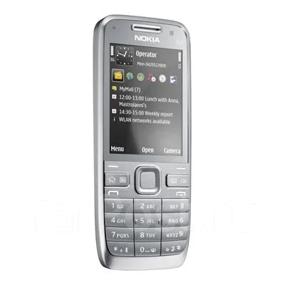 Nokia E52 ����