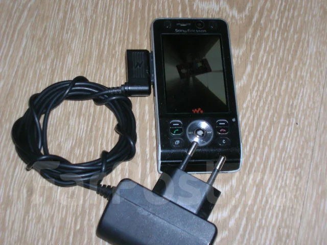 Sony Ericsson Walkman W910i ����