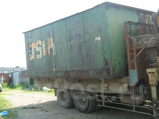 Грузовик с капотом