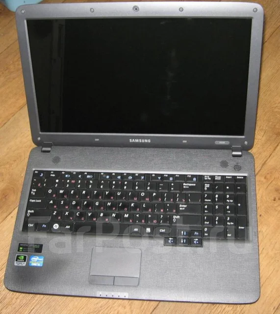 Samsung R528. 2,2����, ��� 4 ��, ���� 320���, WiFi: 1, ����������� �� 2��. ����