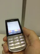 Nokia Asha 300 ����