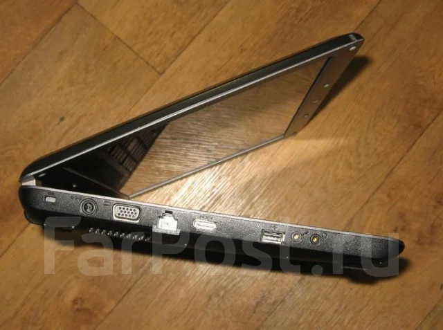 Samsung R528. 2,2����, ��� 4 ��, ���� 320���, WiFi: 1, Bluetooth: 1, ����������� �� 3��. ����
