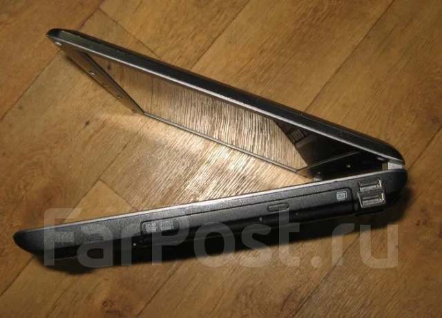 Samsung R528. 2,2����, ��� 4 ��, ���� 320���, WiFi: 1, Bluetooth: 1, ����������� �� 3��. ����