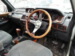 Mitsubishi Pajero. V46W