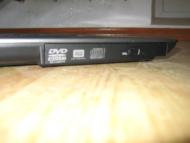 ASUS X51L. 1,8����, ��� 2048 ��, ���� 160���, WiFi: 1 ����