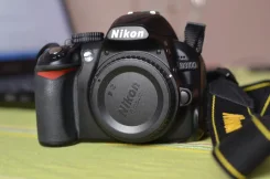 Nikon D3100 Body. 10 - 14.9 ��