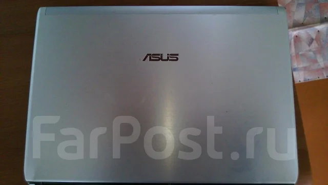 ASUS U31SG. 25����, ��� 8 ��, ���� 320���, WiFi: 1, Bluetooth: 1, ����������� �� 7��. ����