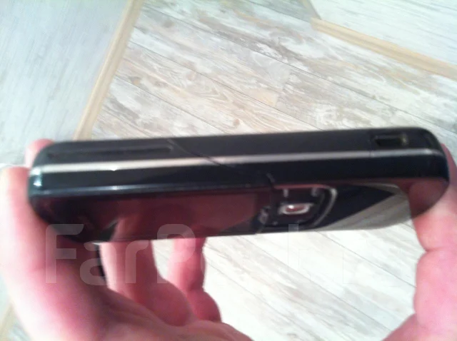 Nokia 8600 Luna. �/� ����