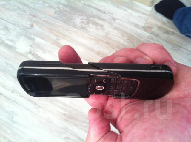 Nokia 8600 Luna. �/� ����