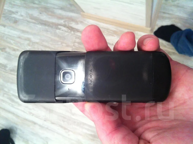 Nokia 8600 Luna. �/� ����