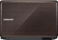 Samsung R540. 2,2����, ��� 4 ��, ���� 250���, WiFi, Bluetooth, ����������� �� 2��. ����