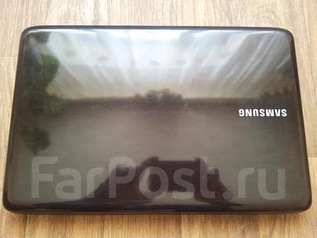 Samsung R540. 2,2����, ��� 4 ��, ���� 250���, WiFi: 1, Bluetooth: 1, ����������� �� 2��. ����