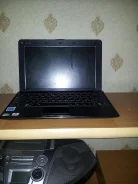 ASUS Eee PC 1001PX. 1,6����, ��� 1024 ��, ���� 120���, WiFi, Bluetooth, ����������� �� 6��. ����